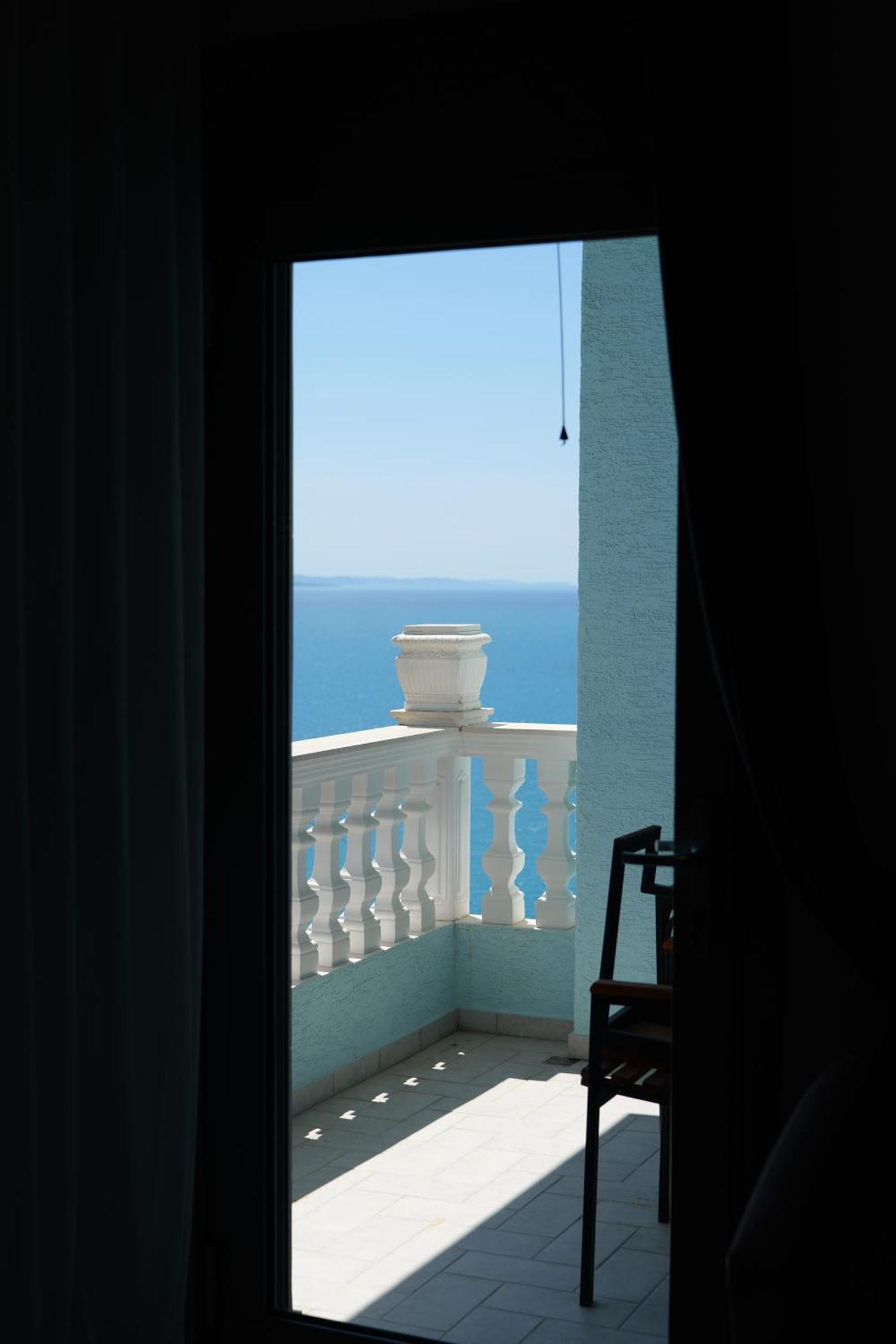 Hotel Abedini Sarande Exterior photo