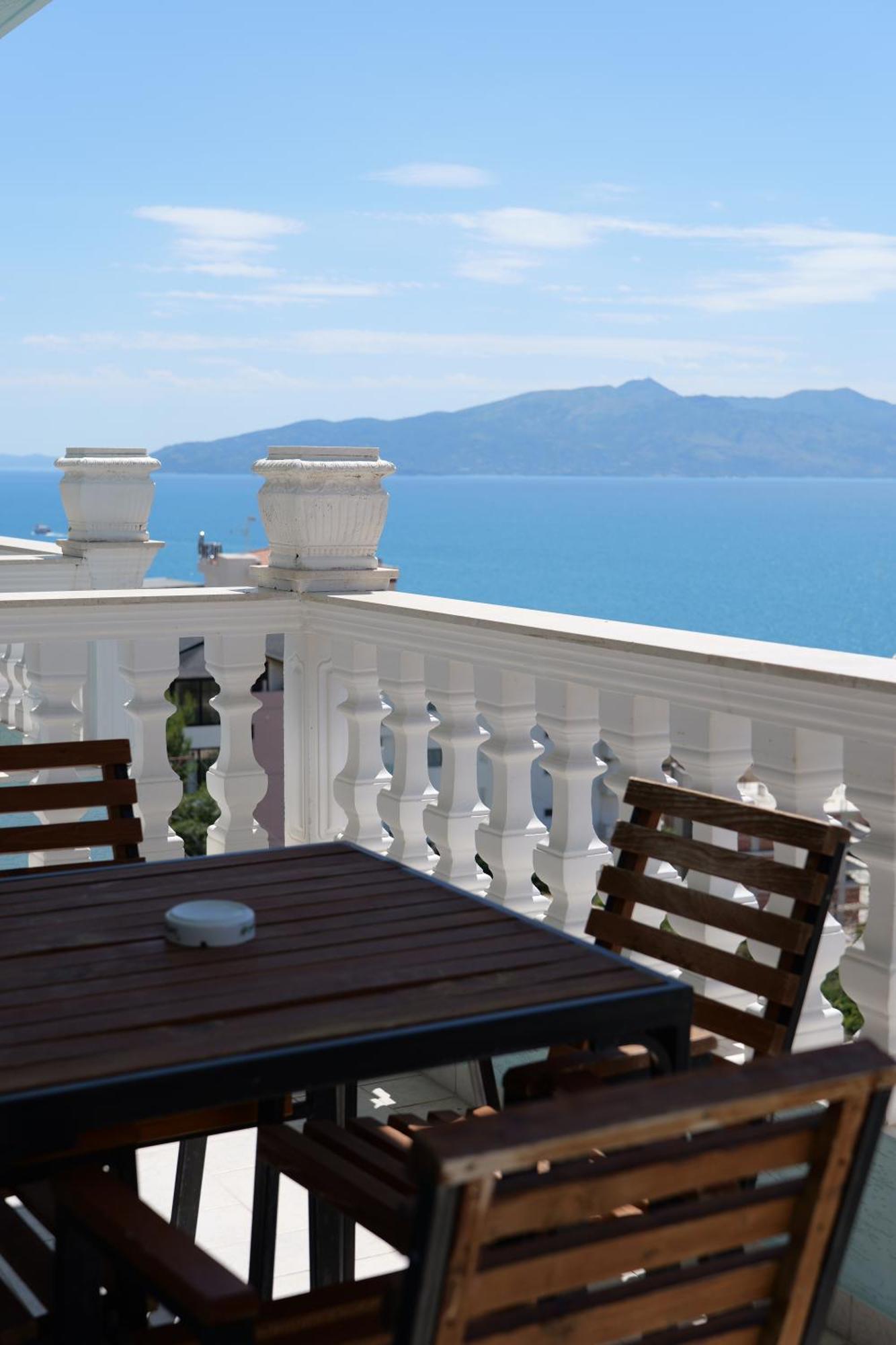 Hotel Abedini Sarande Exterior photo